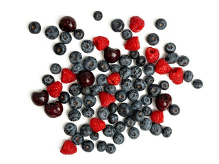 The High-resolution fruit photo of cherries, raspberries and blueberries taken with split-focus...