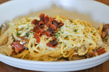 pasta or pasta carbonara or spaghetti or spaghetti carbonara