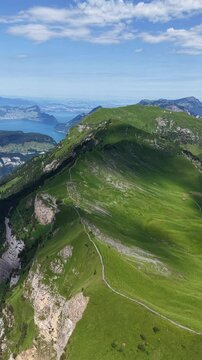 Gratwanderweg Stoos (Klingenstock-Fronalpstock) - swiss alps - switzerland - schweiz 