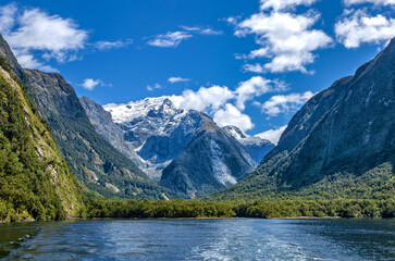 Milford Sound, National Park Fjordland, South Island, New Zealand, Oceania.