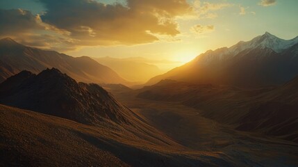 Obraz premium Mountain valley at sunset