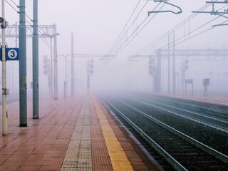 Binario nebbia