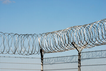 steek fence on a roof