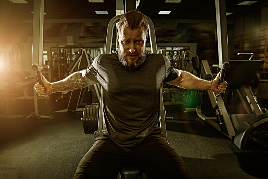 strongman doing workout
