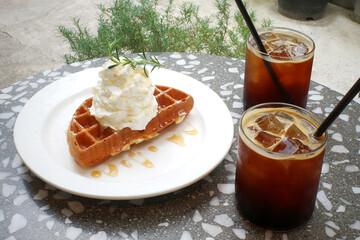 korea cafe coffee waffle dessert sweets table cream