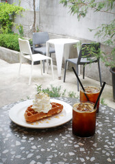 cafe cream waffle dessert cup coffee table korea sweets