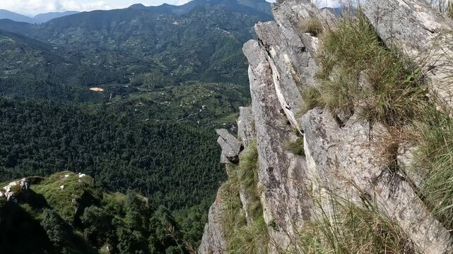 Panoramic Views of Mukteshwar Valley from Chauli ki Jali | Uttarakhand Mountains