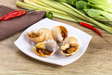 Snails baked with garlic and spices