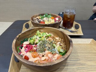 연어 아보카도 포케