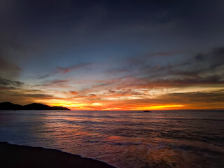 Fototapeta premium sunset over the sea