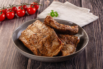 Steamed pork ribs with spices