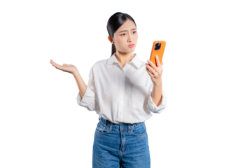  Asian woman shrugs with both open palms, looking at the camera with a confused and uncertain expression, as if facing a dilemma or not understanding a situation.