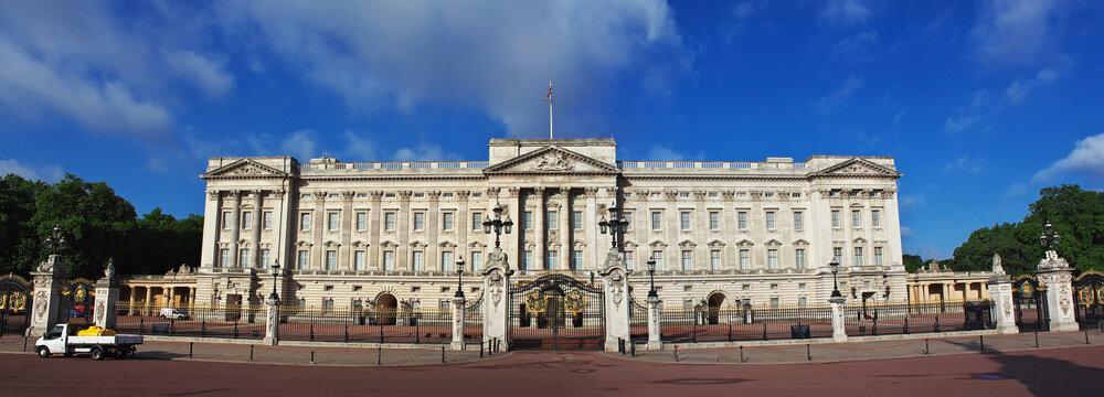 London, UK - 28 Jul 2013: Buckingham palace in London city, England