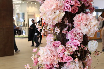 An Elegant Floral Arrangement Created Beautifully in a Stylish Modern Space Environment © my1px