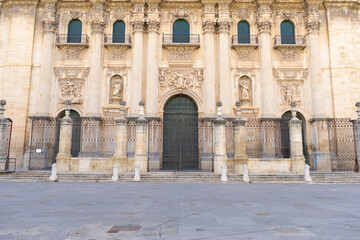 Obraz premium Impressive facade of Santa Iglesia Catedral - Museo Catedralicio in Jaen, Andalucia showcasing intricate architectural details