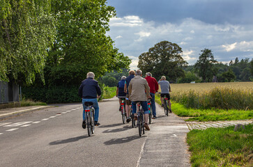 Naklejka premium Senioren auf Fahrradtour