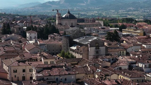L'Aquila, Abruzzo, Italia. Il centro storico ricostruito dopo il terremoto del 2009.
Vista Aerea del centro de L'Aquila.