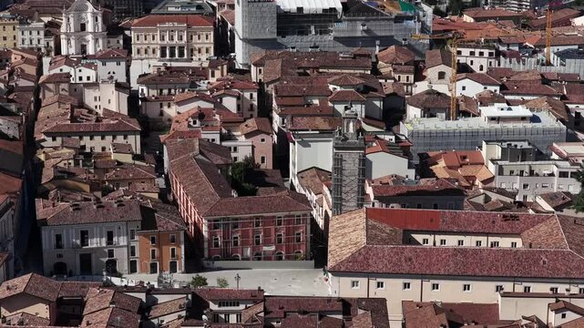 L'Aquila, Abruzzo, Italia. Il centro storico ricostruito dopo il terremoto del 2009.
Vista Aerea del centro de L'Aquila.