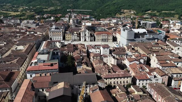 L'Aquila, Abruzzo, Italia. Il centro storico ricostruito dopo il terremoto del 2009.
Vista Aerea del centro de L'Aquila.