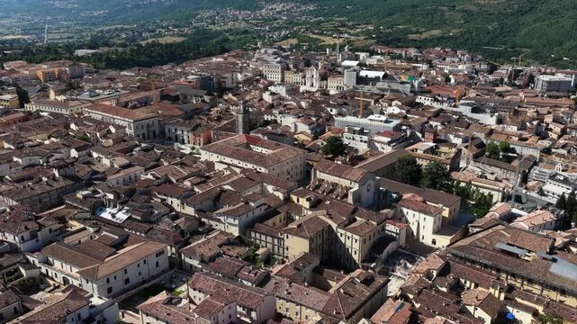 L'Aquila, Abruzzo, Italia. Il centro storico ricostruito dopo il terremoto del 2009.
Vista Aerea del centro de L'Aquila.