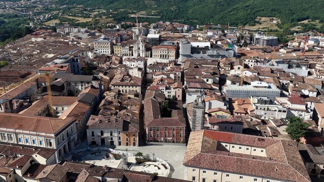 L'Aquila, Abruzzo, Italia. Il centro storico ricostruito dopo il terremoto del 2009.
Vista Aerea del centro de L'Aquila.