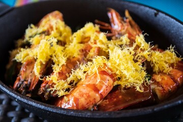 Savory Indulgence: Shrimp Bowl with Golden Crunch