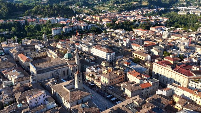 Ascoli Piceno, Marche, Italia, il centro storico.
Ripresa aerea della citt&agrave; di Ascoli Piceno.