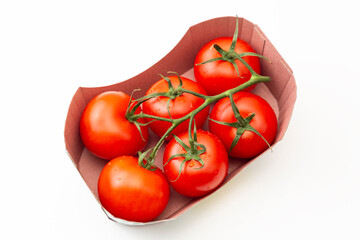 茎付きのトマト