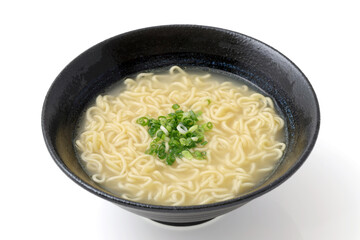 塩ラーメン　インスタントラーメン  