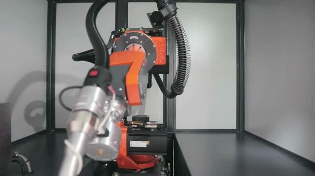 automated work with robotic hands in the modern industrial iron and aluminum production