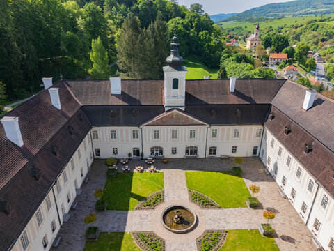 Aerial view of the grand Sv&Atilde;&curren;t&Atilde;&frac12; Anton Manor, its creamy facade offset by the verdant courtyard and surrounding forest, Sv&Atilde;&curren;t&Atilde;&frac12; Anton, Bansk&Atilde;&iexcl; Bystrica Region, Slovakia.
