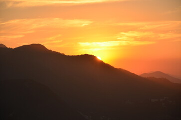 Obraz premium sunset over the mountains