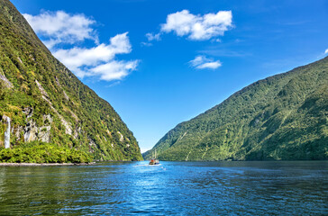 Milford Sound, National Park Fjordland, South Island, New Zealand, Oceania.