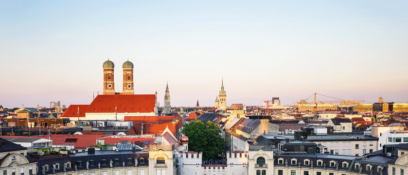 Blick auf die Frauenkirche in M&uuml;nchen