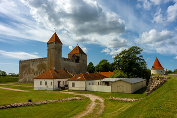 Obraz premium Scenic view of Kuressaare Castle on Saaremaa island.