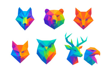 Naklejka premium Creative geometric animal heads in vibrant colors showcasing modern art style and abstract design elements