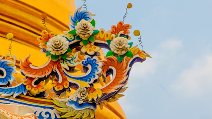 chinese dragon statue