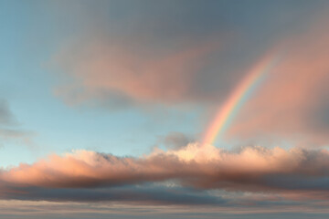Fototapeta premium create photorealistic ultraminimalist image of extraordinary sky featuring vibrant rainbow