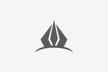 Simple crown bold symetric logo 