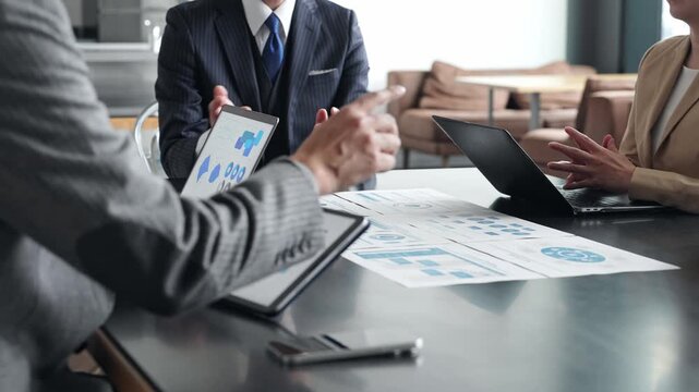 conference, business, meeting, discussion, colleague, management, multiple people, person, people, large group, teamwork, executive, team, president, leader, office, human resources, japanese, asian, 