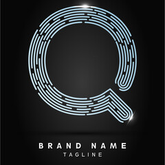 Q Letter Logo concept Linear style. Creative Minimal Monochrome Monogram emblem design template. Graphic Alphabet Symbol for Luxury Fashion Corporate Business Identity. Elegant Vector element