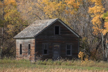Obraz premium Abandoned Places and Prairie Saskatchewan Scenery.