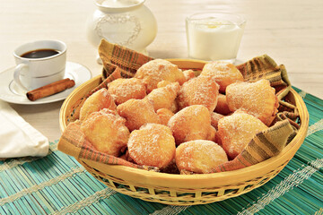 Comida tradicional , bolinho de chuva