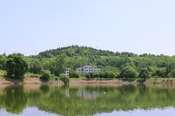 Fototapeta premium The natural scenery of Donghu Mountain Park in Deyang City, Sichuan Province, China