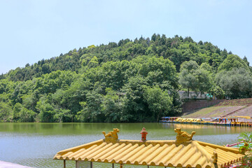 Naklejka premium The natural scenery of Donghu Mountain Park in Deyang City, Sichuan Province, China