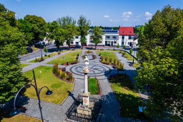 Krzanowice, urokliwe miasteczko  w Polsce na Śląsku.  Panorama z lotu ptaka w lecie.