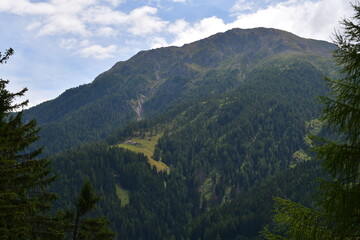 Schöne Landschaft im Ultental in Südtirol 