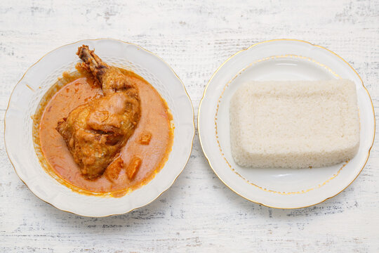 Maf&eacute; de poulet &ndash; plat ouest-africain traditionnel. La cuisine malienne. 