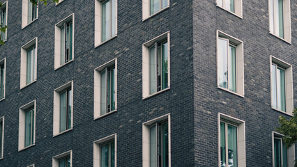 Fototapeta premium Elegant facade of old London house with traditional design and urban character