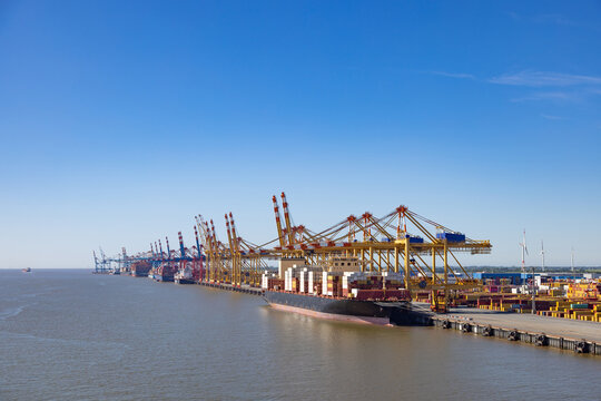 Containerterminal Bremerhaven